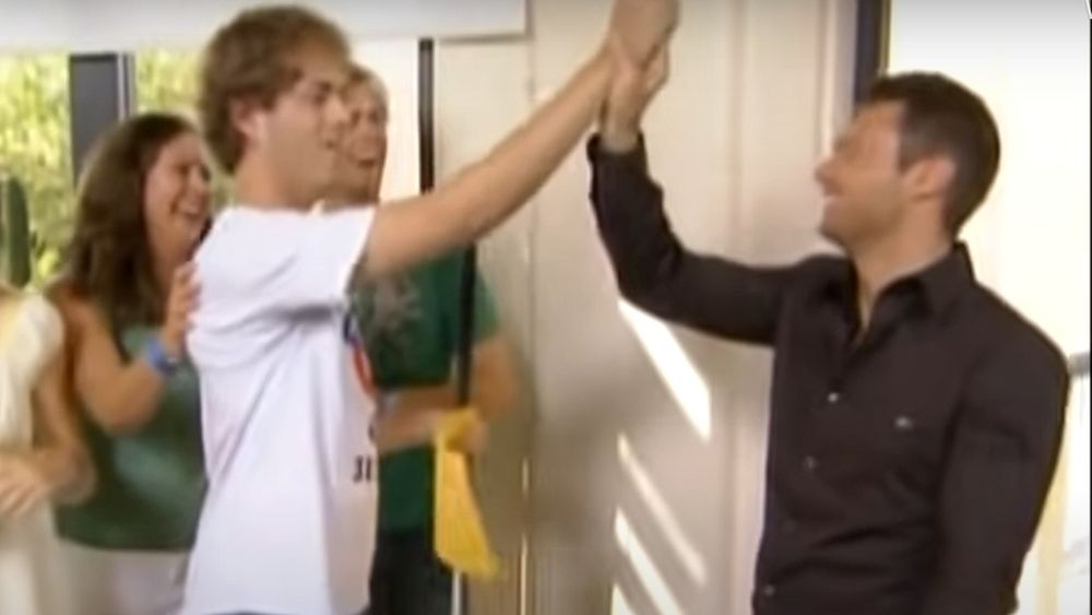 Ryan Seacrest Tries to High Five a Blind Guy